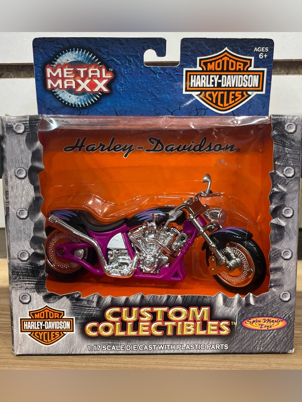 Harley Davidson Metal Maxx Softail Deuce die-cast collectible vintage